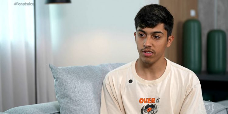 'Vou ser muito feliz', diz jovem que tenta reverter 'desadoção' na Justiça